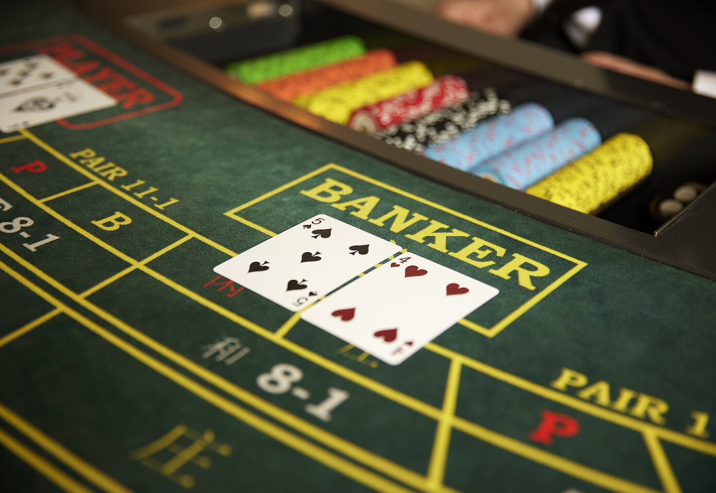 Baccarat 13WIN - Game trí tuệ cho người biết tính xác suất 3 Mẹo chơi baccarat giúp tối ưu hóa lợi nhuận